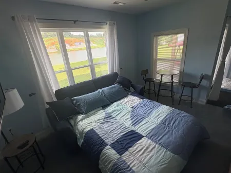 Lakefront Cherokee Lake Peaceful Brand New! Отели в г. Джефферсон