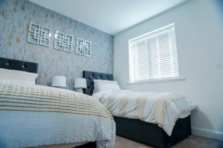 Cosy 3 Bedroom House Set In Manchester Free wifi & private parking Отели рядом с достопримечательностью «Ли Спортс Виллидж»