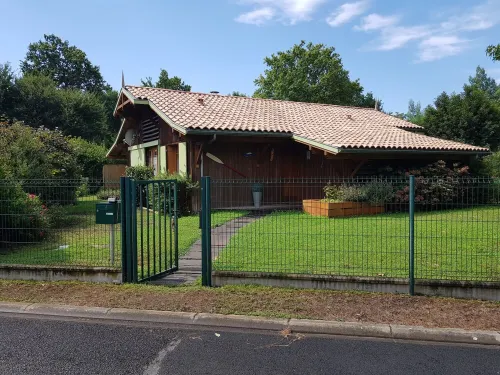 TAUSSAT villa coeur de bassin