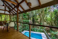 Casa Serena · Secluded Jungle Retreat w/ Pool, Walk to Beach