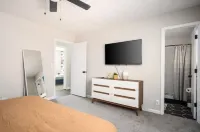 Decatur Dwelling Delight