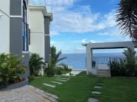 Exclusive French Polynesian Inspired Ocean View Villa โรงแรมใน