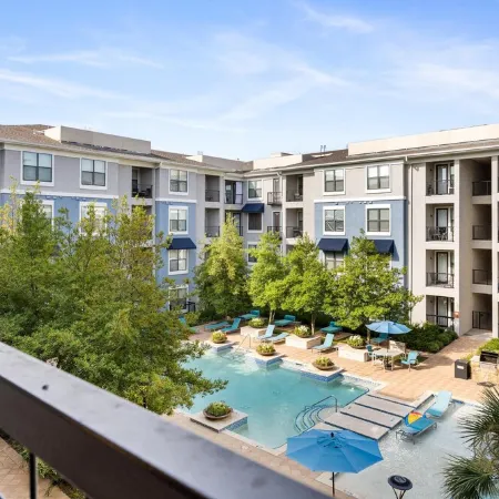 Cozy 1-BR Haven w/King Bed, Sofa Bed, Pool, Gym in Prime Frisco