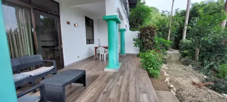 acogedor apartamento a pocos metros del mar y el pueblo.¡mascota amigable!