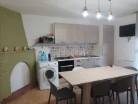 At the home of Elena and Francis 베르날다 호텔