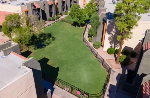 2Br - Gym - Pool - Great for Mid/Long Stays