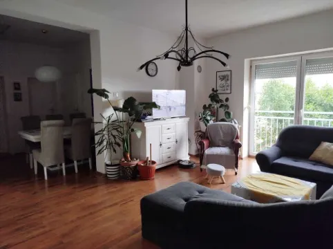 Charming 2-bedroom house with WiFi, AC in soothing Sremska Kamenica