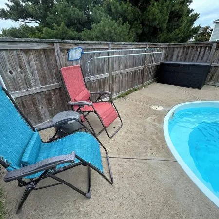 Blue Mouse Coastal Retreat with Private Pool and Hot Tub in Kitty Hawk