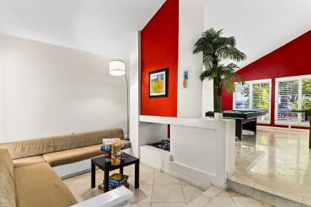 Near Disneyland: Splash-tastic Family Vacation! Отели в г. Фуллертон