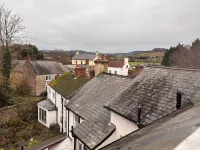 Perfect 4-bedroom house with WiFi in charming Colyton