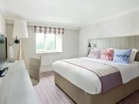 Village Hotel Edinburgh Hotels near Fettes College