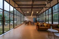 The Ayali Riverside Resort Hotel di Rishikesh