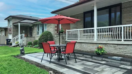 Luxury 7 Bedroom/3 Bath Home Отели рядом с достопримечательностью «Блэк Крик Пайонир Виллидж»