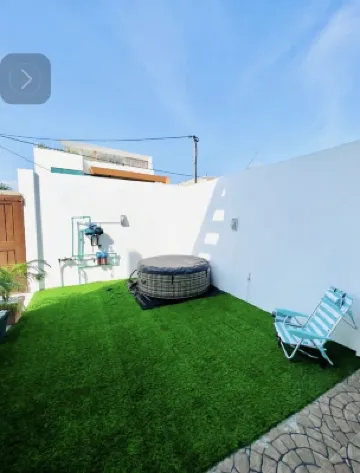 Fully equipped detached house