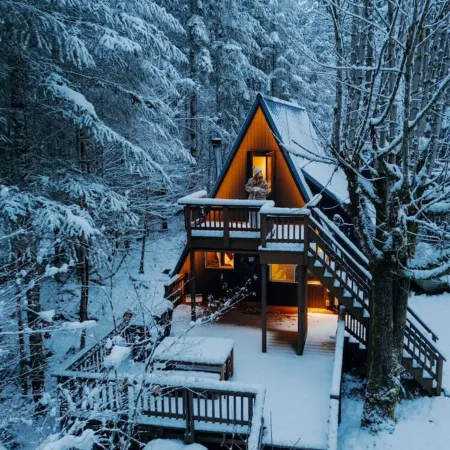 Newly Renovated/Hot Tub/Fire Pit/A Frame/BBQ/King