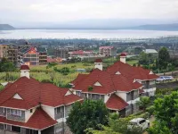 A spacious stand alone home in a gated community. Hotels in Lake View