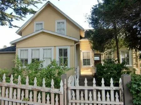 Ocean Views Mendocino Beach House Path directly to the Beach!