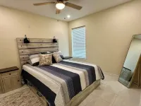 Charming 2-bedroom condo in fabulous Eagle Pass with AC, WiFi. Hotels in Rosita South