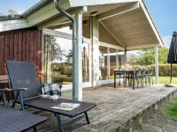 "Thala" - 35m from the sea