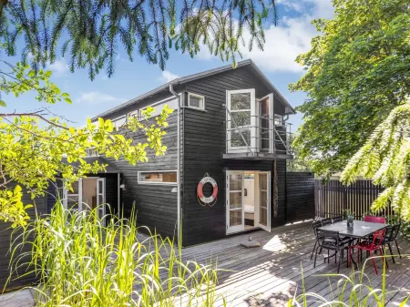 "Anouk" - 500m from the sea