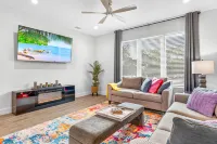 Rooftop Patio and Elegant Design - Stunning Modern Retreat