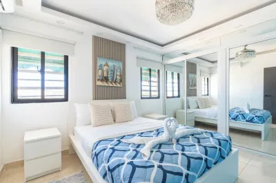 Serenity-3BR/Pool/Rooftop/BBQ/Mountain View Hotels in 