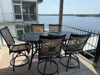 AMAZING TOP FLOOR LAKE VIEWS! UPDATED CONDO, 3 BR/2BA, GREAT LOCATION, 39' SLIP
