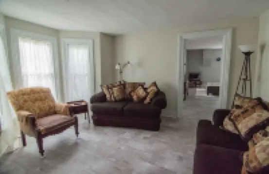 Simba’s House Mid 1800’s Burton Village Retreat