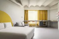 BYPILLOW Flamant Hotel a 