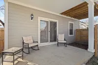 Delightful modern duplex apartment well located in welcoming South Broad Ripple