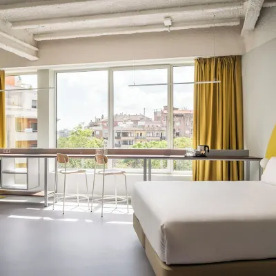 Bypillow Flamant Hotels near Trinitat Nova Metro Station