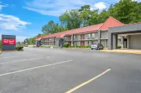 溫泉城紅屋頂客棧 溫泉城住宿飯店