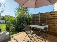 Bright Villa Stay in Sérignan - Uima-altaat