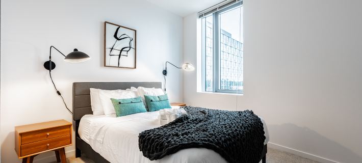 2BR | Pool, Gym & Rooftop | Bellevue | Sophari A Hotéis em Bellevue
