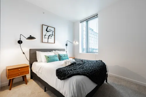 2BR | Pool, Gym, Rooftop | Bellevue | Sophari A