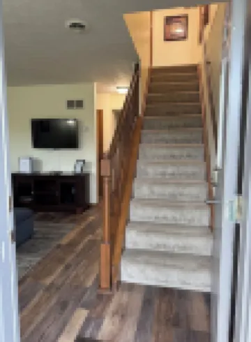 The Cozy Den located near the Ark Encounter