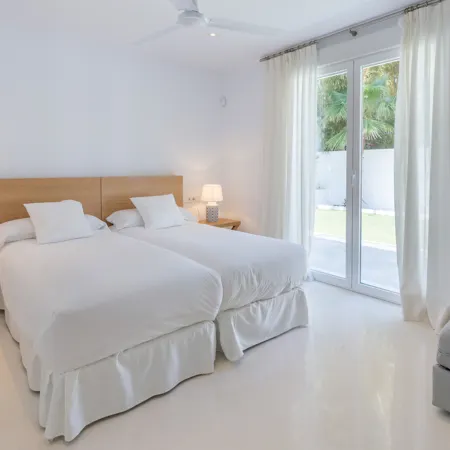 Spectacular Villa with private pool and garden. El Noruego