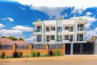 Bright Hotel and apartement