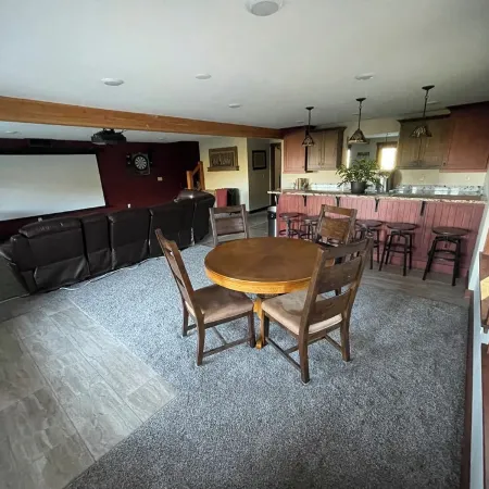 Mountain Retreat: Stunning Views, Off-Grid Luxury, Trails, Fishing, Stargazing