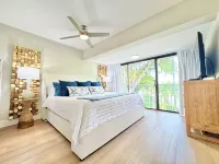 New! Casa Azul Oceanside - Golf Cart, 2 King Suites, Pool, Beach, Pickle, Kayaks