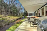 Creekside Pack Cabin with 360° Mountain Views