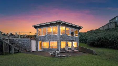 Sanctuary by the Sea by AvantStay Waterfront Views