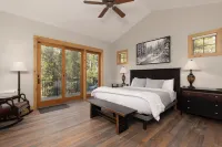 Fully Renovated Aspen Groves Mountain Retreat w/ Designer Fireplace and Hot Tub Hotels near Spanish Peaks Mountain Club
