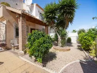 Modern Garden Home, Algorfa Hotels in Algorfa