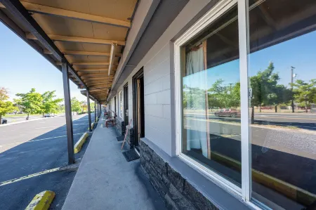 Juniper Motel Madras