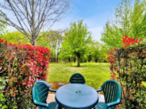 Duplex in Village Center near Pool & Lake