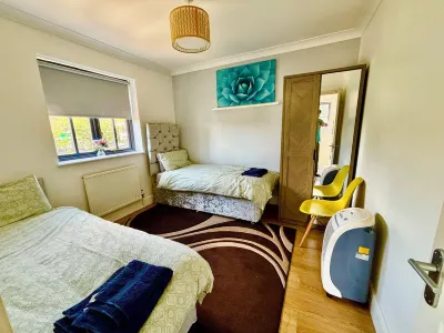 SPACIOUS 3 BED ROOM FAMILY FRIENDLY HOME CONVENIENTLY LOCATED IN IPSWICH SUFFOLK Hotels near Ipswich Railway Station