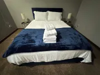 Convenient, Clean, Cozy, Cheap. Hotels near Lake Ella Park