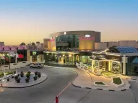 كراون بلازا المنامة Hotels near فور سيزونز ووتر تاكسي