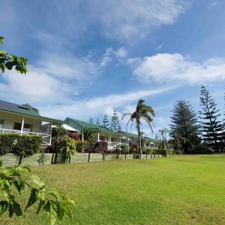Poinciana Cottages Hotels in Burnt Pine